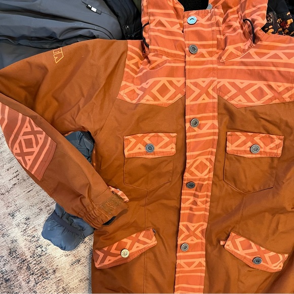Nikita ski jacket - Picture 6 of 7